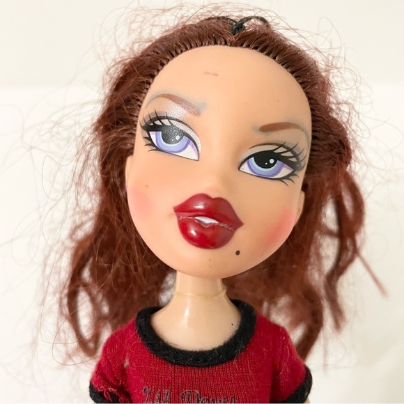 Bratz Doll Roxxi Twin MGA Doll - Picture 13 of 16